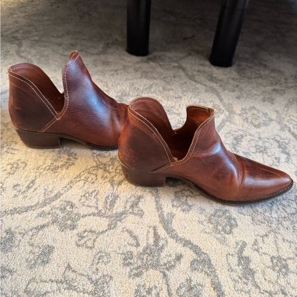 Steve Madden Austin Cognac Leather Booties - Picture 2 of 3